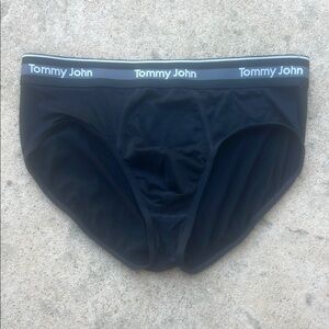 Tommy John Men's Second Skin Black Briefs Size M NWOT